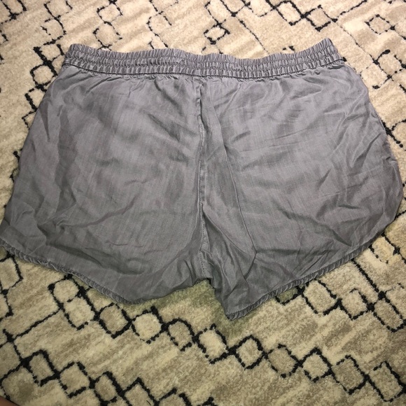 Gap Drawstring Shorts - Picture 2 of 5